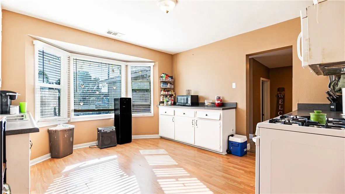 33656 Washington, Yucaipa, California 92399 home-pic-7